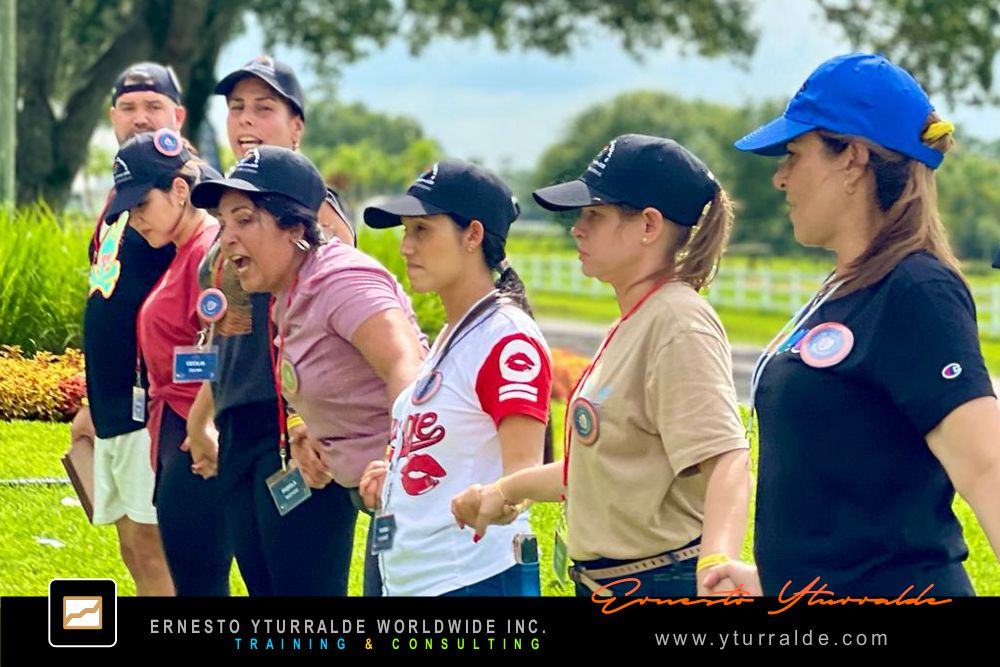 Experiencias de integración empresarial en LATAM | Team Building con Talleres de Cuerdas